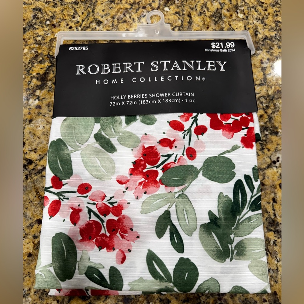 NWT Christmas Holly Berries Shower Curtain 72X72”